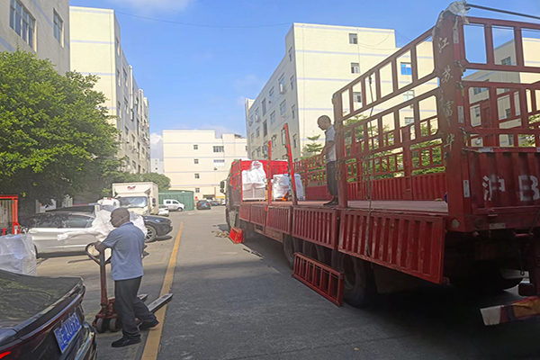  J9集团国际科技-美东汇成医疗自动化设备今日交付