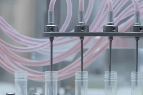 一次性采样管自动灌装机出产效能的保险